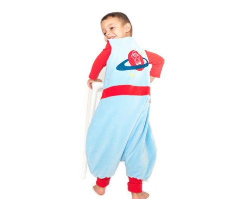 Pijamas-divertidos-para-niños-Saco-pinguino-de-Astronauta-454x400