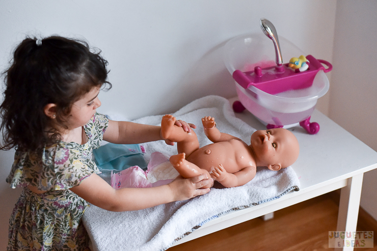 baby-born-de-zapf-creation-y-banera-interactiva-de-bandai-blog-de-juguetes-6