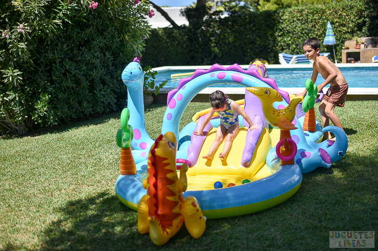centro-de-juegos-acuatico-dinoland-de-intex-blog-de-juguetes-14