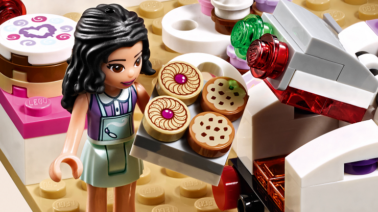 lego-friends-cafe-del-arte-emma