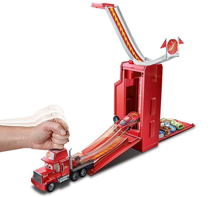 mack-supercamion-disney